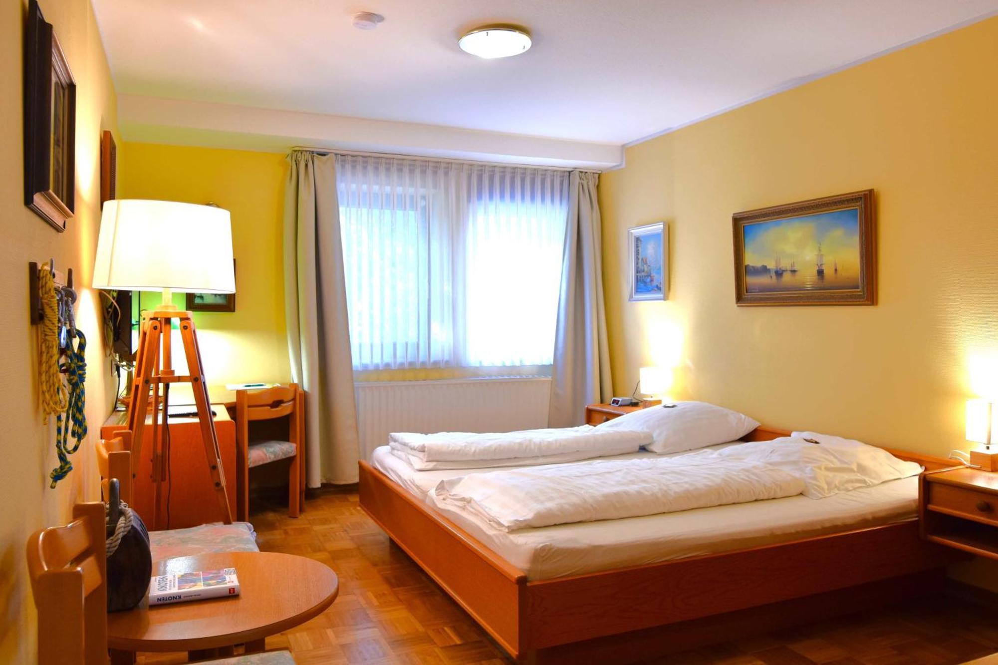 Hotel-Restaurant Zum Goldenen Stern Grossalmerode Ngoại thất bức ảnh